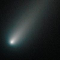 Комета ISON продвигается в центр Солнечной системы